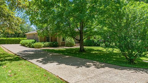 120 Sam Davis Dr, Springfield, TN 37172 photo 8