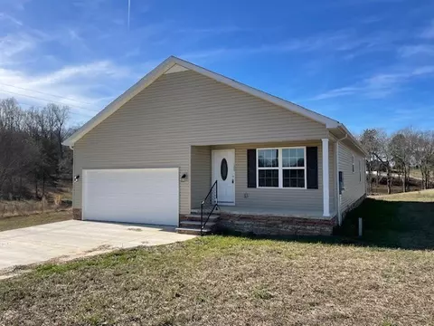 120 Cedarwood Cv, Tullahoma, TN 37388