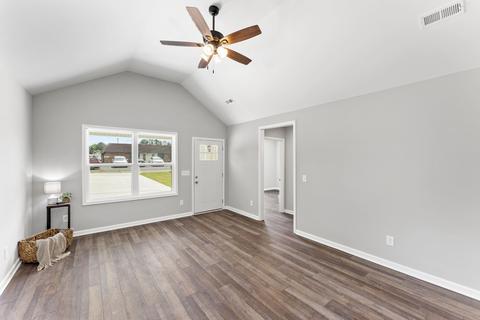 100 W Hillcrest Dr, Springfield, TN 37172 photo 4
