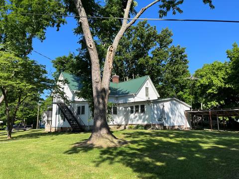 401 W Walnut St, Dickson, TN 37055 photo 2