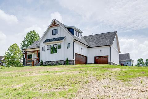 204 Stephen St, Dickson, TN 37055 photo 3