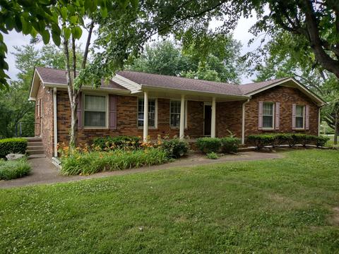 110 Sam Davis Dr, Springfield, TN 37172 photo 2