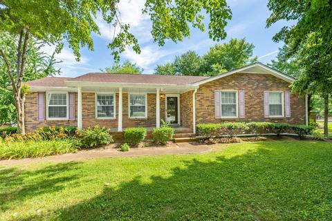 110 Sam Davis Dr, Springfield, TN 37172 photo 1