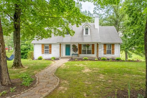 402 Lakeside Dr, Springfield, TN 37172 photo 1