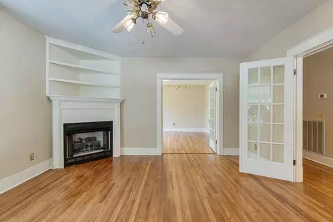504 N Main St, Dickson, TN 37055 photo 4