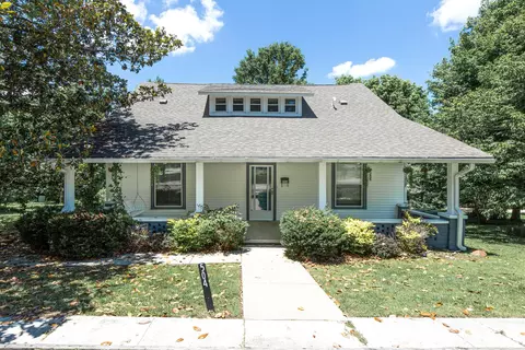 504 N Main St, Dickson, TN 37055 photo 1