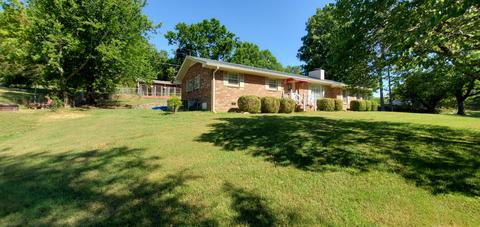 1915 Crescentview Rd N, Pulaski, TN 38478 photo 2