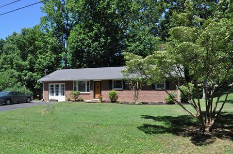 217 Crosby Dr, Dickson, TN 37055 photo 1