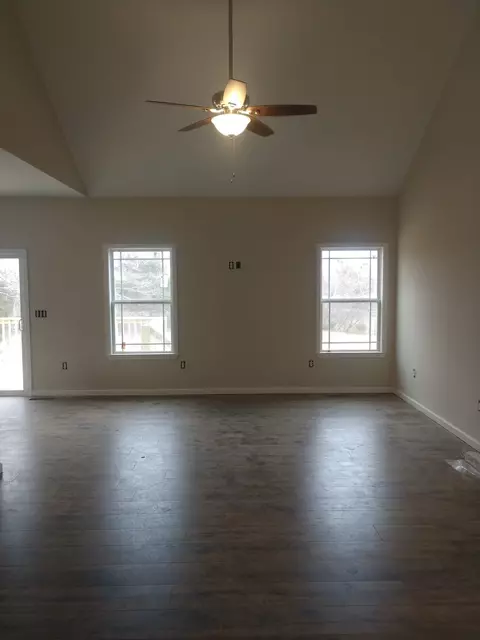 433 Mcelhiney Rd, Dickson, TN 37055 photo 6