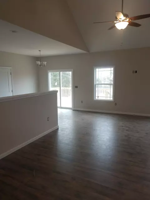 433 Mcelhiney Rd, Dickson, TN 37055 photo 3