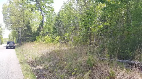 15 Iron Ln, Parsons, TN 38363