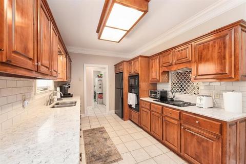 104 Abbey Pl, Jackson, TN 38305 photo 5