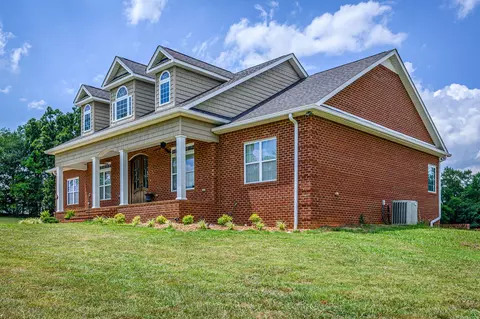775 Ivy Lake Rd, Morrison, TN 37357 photo 2