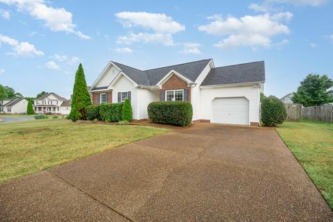 1005 Persimmon Dr, Spring Hill, TN 37174 photo 2