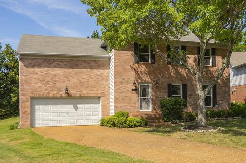636 Independence Dr E, Franklin, TN 37067 photo 2