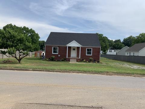 535 E Jefferson St, Pulaski, TN 38478 photo 2