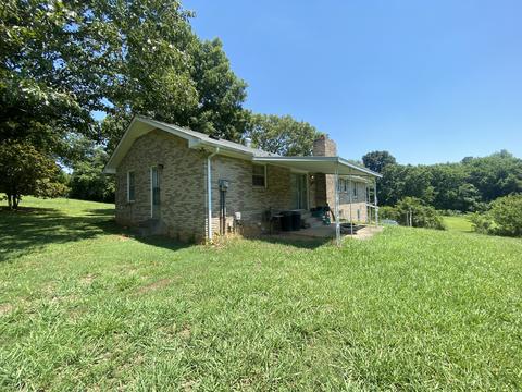 3000 Marthas Chapel Rd, Cunningham, TN 37052 photo 3