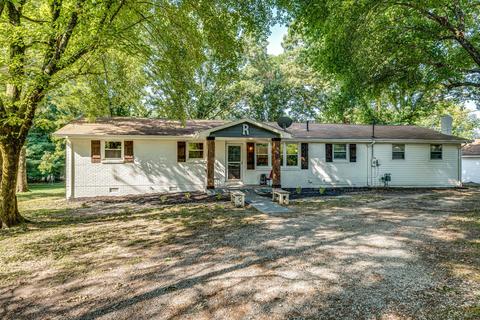 106 Cardinal Rd, Dickson, TN 37055 photo 1