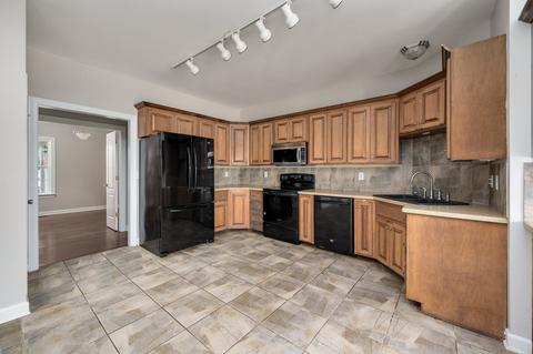 504 Trinity Ln, Burns, TN 37029 photo 8