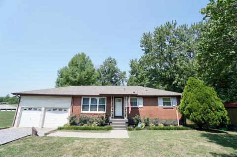 1719 Meadowbrook Dr, Springfield, TN 37172 photo 1
