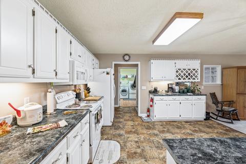 210 Eric Mcmahan Ln, Morrison, TN 37357 photo 32