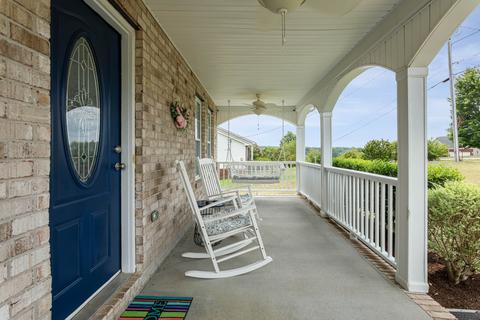 817 Blakemore Rd, Dickson, TN 37055 photo 4