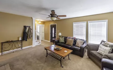 210 E Main St, Stevenson, AL 35772 photo 4