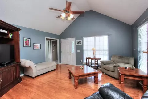 154 Bluff View Dr, Ringgold, GA 30736 photo 2