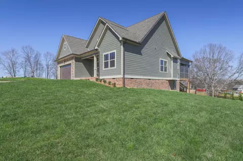 7207 Will Dr, Ooltewah, TN 37363 photo 4