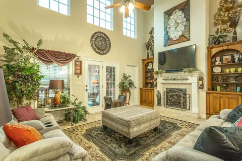 8269 Double Eagle Ct, Ooltewah, TN 37363 photo 2