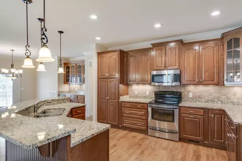 8575 Stack Rock Ln, Ooltewah, TN 37363 photo 3