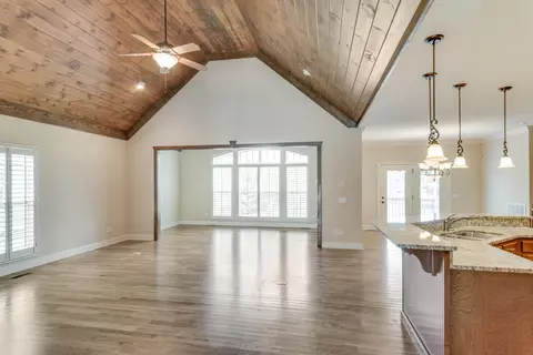 8575 Stack Rock Ln, Ooltewah, TN 37363 photo 4