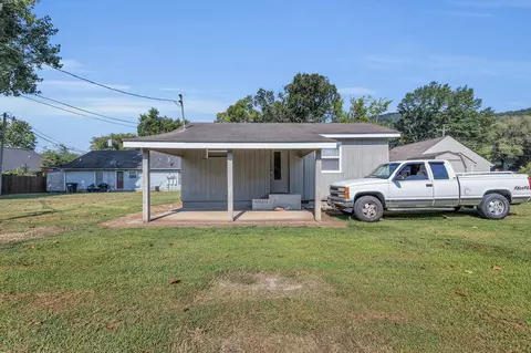 405 W 3rd St, Jasper, TN 37347 photo 2