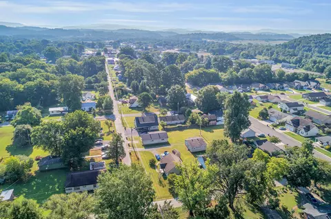405 W 3rd St, Jasper, TN 37347 photo 11