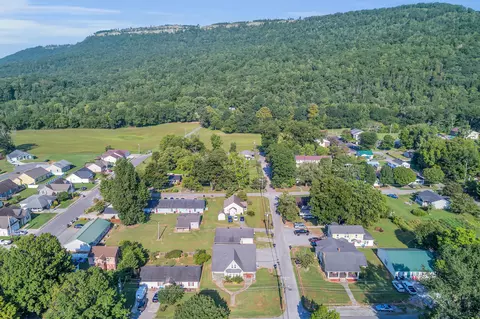 405 W 3rd St, Jasper, TN 37347 photo 6