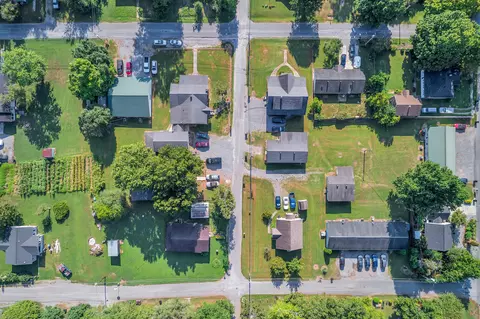 405 W 3rd St, Jasper, TN 37347 photo 8