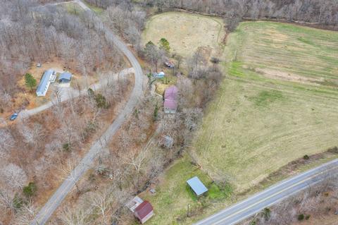 1860 Mcwhorter Rd, Cunningham, TN 37052 photo 3