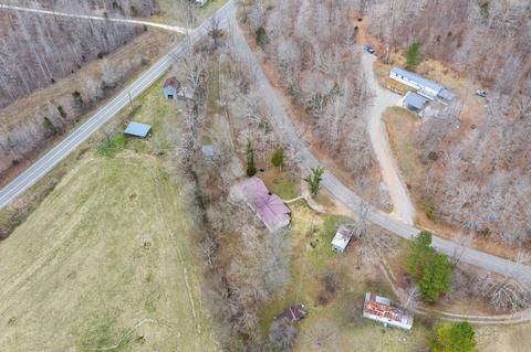 1860 Mcwhorter Rd, Cunningham, TN 37052 photo 5