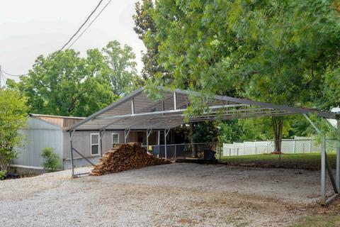 934 Pack Rd, White Bluff, TN 37187 photo 2