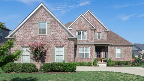 713 Rain Meadow Ct, Spring Hill, TN 37174 photo 2