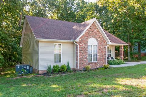 111 Sherron Dr S, Dickson, TN 37055 photo 2