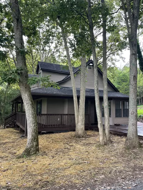 207 Chipman Rd, Bethpage, TN 37022 photo 2
