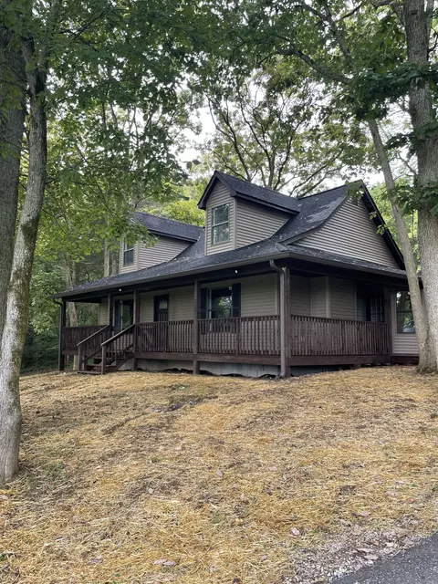 207 Chipman Rd, Bethpage, TN 37022 photo 1