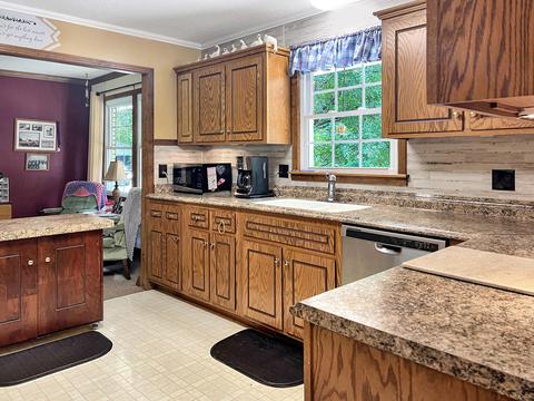 1302 Spring St, Dover, TN 37058 photo 9