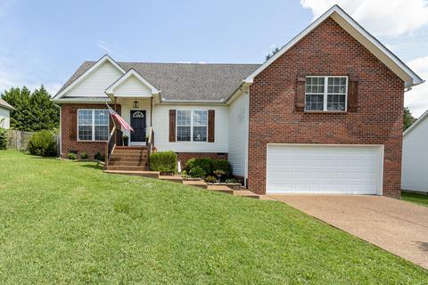 2952 Hearthside Dr, Spring Hill, TN 37174 photo 1