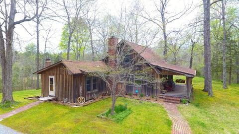 4924 Louise Creek Rd, Cunningham, TN 37052