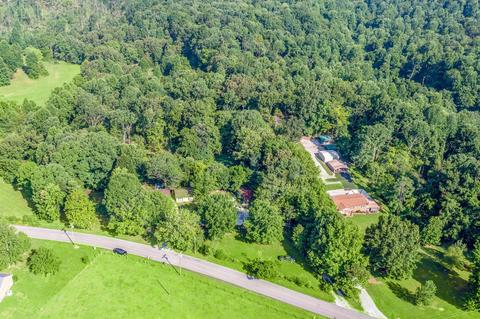 574 Murrell Rd, Dickson, TN 37055 photo 2