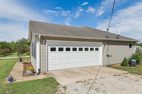 1070 Dennis Latham Rd, Beech Bluff, TN 38313 photo 3