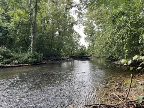 1 Hills Creek Rd, Mcminnville, TN 37110