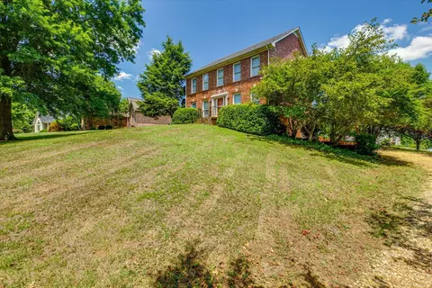 301 Clearview Dr, Springfield, TN 37172 photo 2